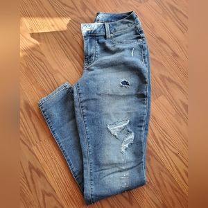 Maurices Distressed Jeggings size smalle